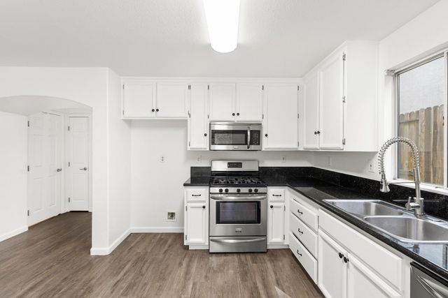 5404 Casa Grande Ave, Rocklin, CA 95677