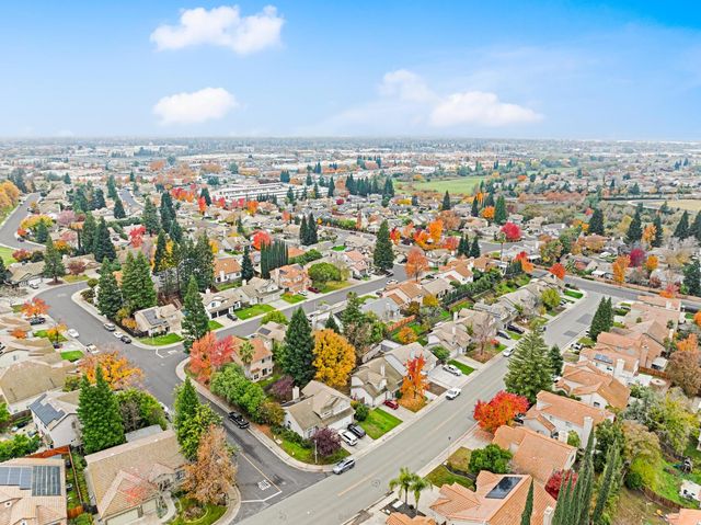 5404 Casa Grande Ave, Rocklin, CA 95677
