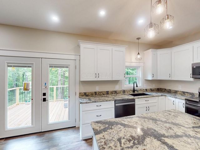 783 Crestrose Drive, Howard, OH 43028