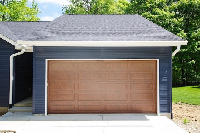 783 Crestrose Drive, Howard, OH 43028