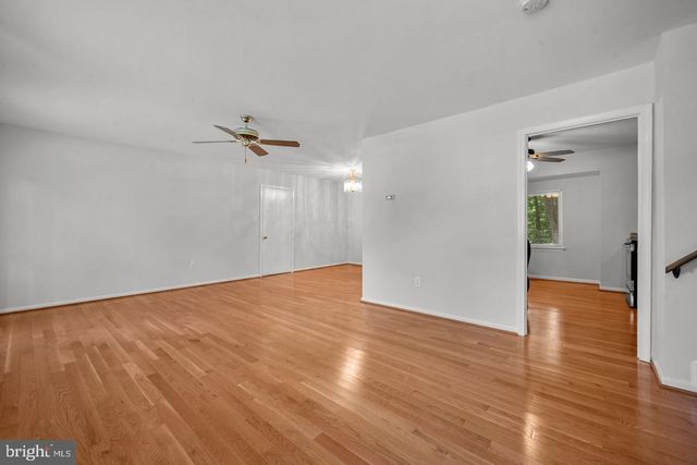 2422 IVYWOOD RD, Reston, VA 20191