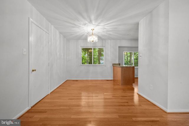 2422 IVYWOOD RD, Reston, VA 20191