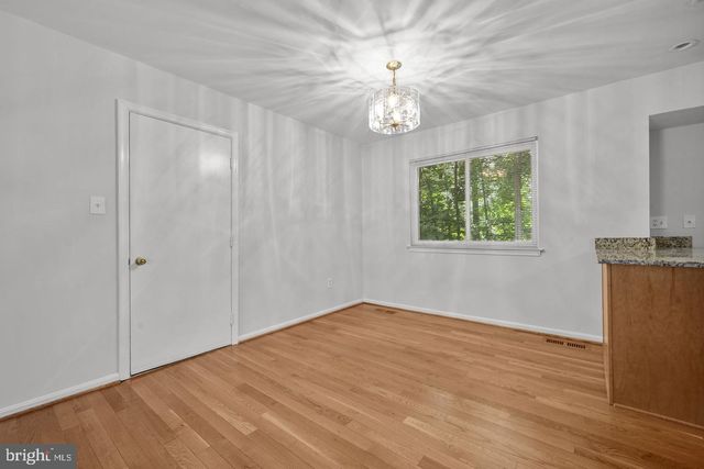 2422 IVYWOOD RD, Reston, VA 20191