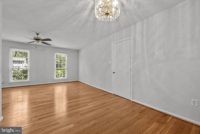 2422 IVYWOOD RD, Reston, VA 20191