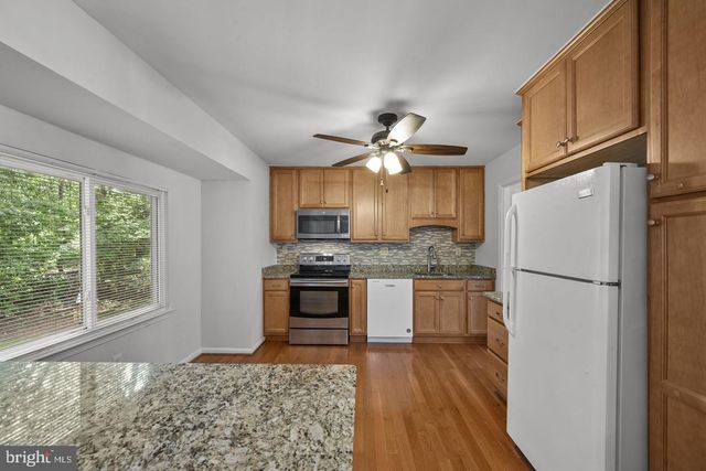 2422 IVYWOOD RD, Reston, VA 20191