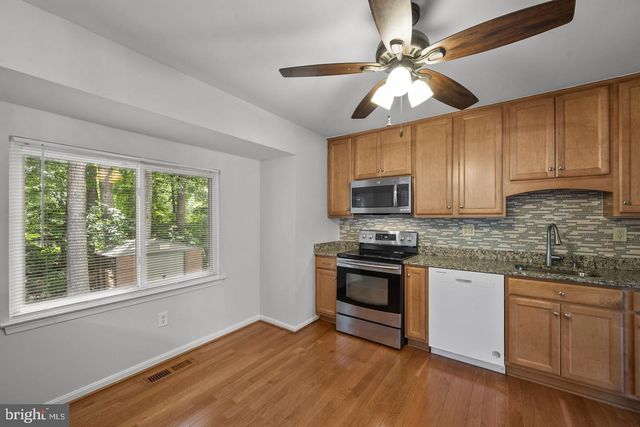 2422 IVYWOOD RD, Reston, VA 20191