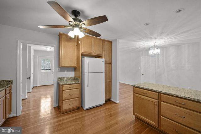 2422 IVYWOOD RD, Reston, VA 20191