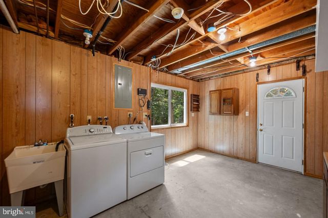 2422 IVYWOOD RD, Reston, VA 20191