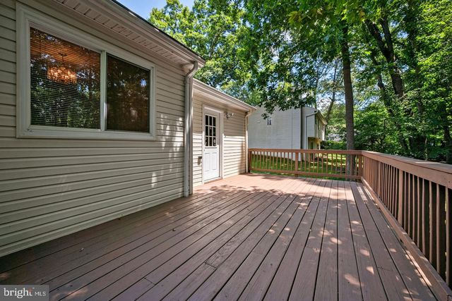 2422 IVYWOOD RD, Reston, VA 20191