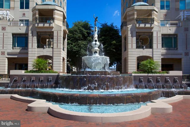 2422 IVYWOOD RD, Reston, VA 20191