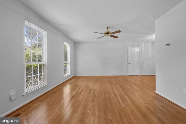 2422 IVYWOOD RD, Reston, VA 20191