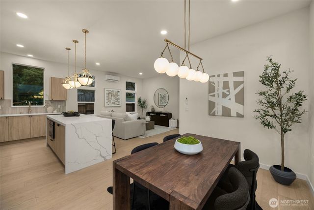 8403 NE 137th Street, Kirkland, WA 98034