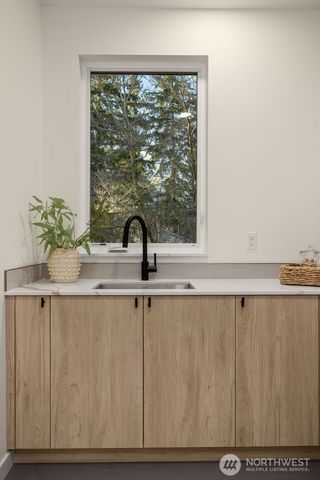 8403 NE 137th Street, Kirkland, WA 98034