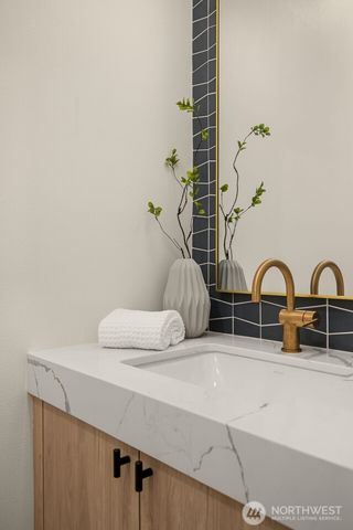 8403 NE 137th Street, Kirkland, WA 98034