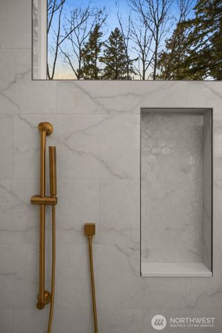 8403 NE 137th Street, Kirkland, WA 98034