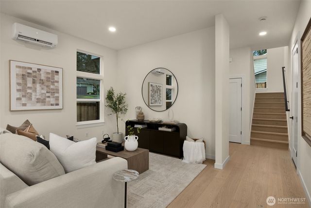 8403 NE 137th Street, Kirkland, WA 98034