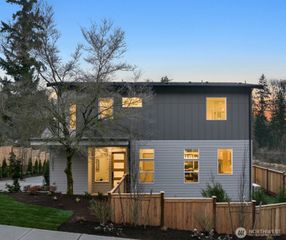 8403 NE 137th Street, Kirkland, WA 98034