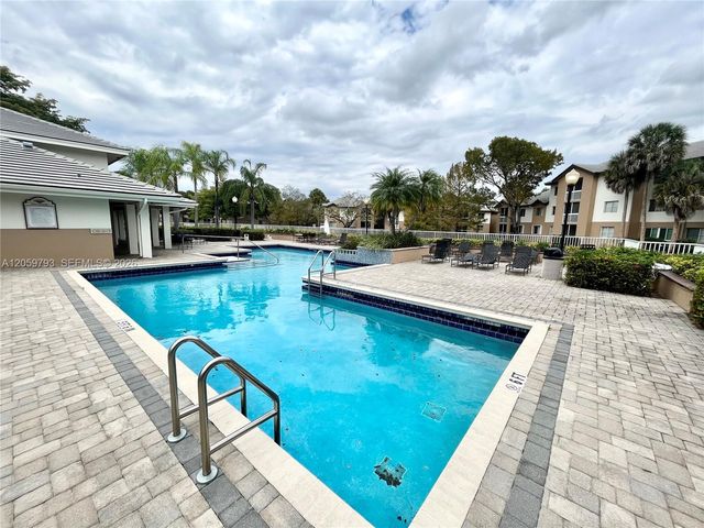 9755 Westview Drive 1217, Coral Springs, FL 33076