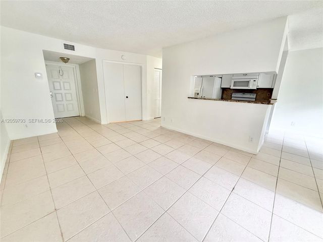 9755 Westview Drive 1217, Coral Springs, FL 33076