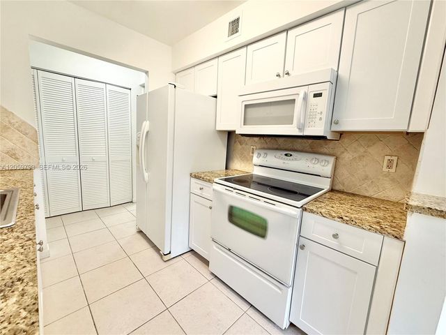 9755 Westview Drive 1217, Coral Springs, FL 33076