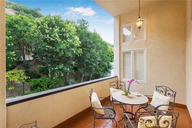 3546 Dixie Canyon, Sherman Oaks, CA 91423