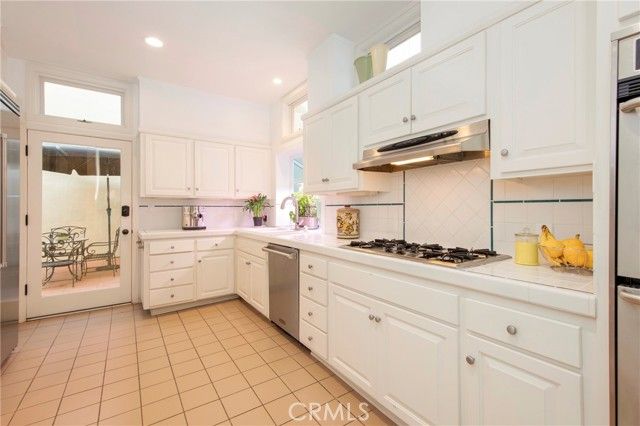 3546 Dixie Canyon, Sherman Oaks, CA 91423