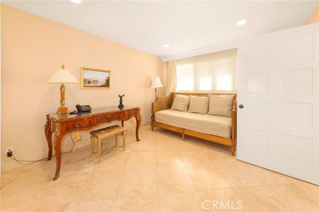 3546 Dixie Canyon, Sherman Oaks, CA 91423