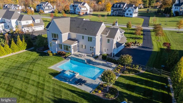 25 NEW WHITEHORSE WAY, Malvern, PA 19355
