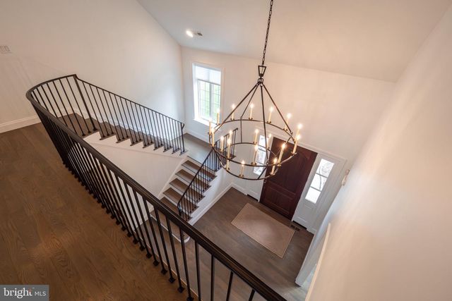 25 NEW WHITEHORSE WAY, Malvern, PA 19355