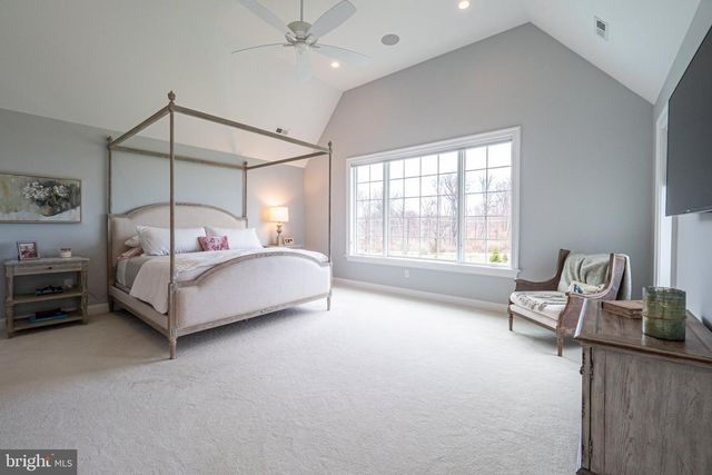 25 NEW WHITEHORSE WAY, Malvern, PA 19355