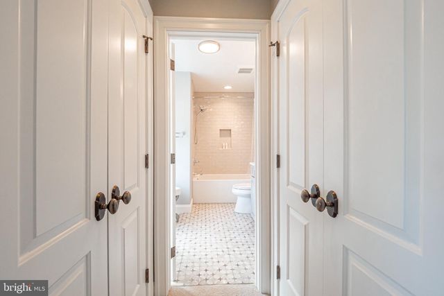 25 NEW WHITEHORSE WAY, Malvern, PA 19355