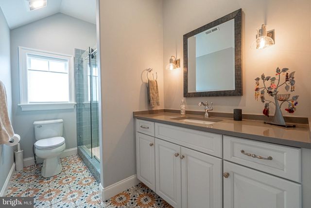 25 NEW WHITEHORSE WAY, Malvern, PA 19355