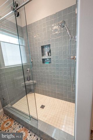 25 NEW WHITEHORSE WAY, Malvern, PA 19355