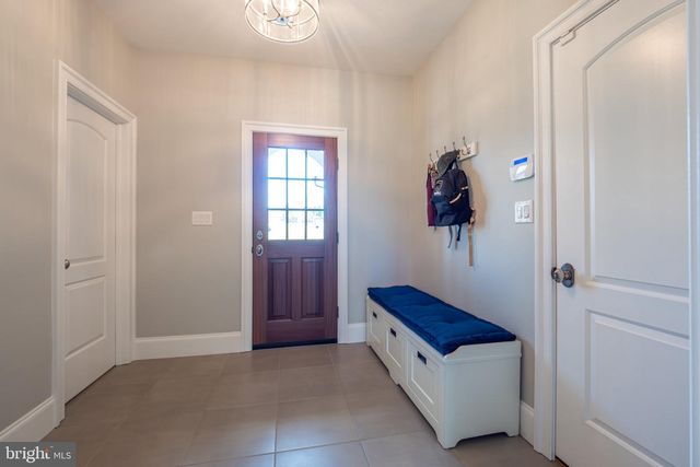 25 NEW WHITEHORSE WAY, Malvern, PA 19355