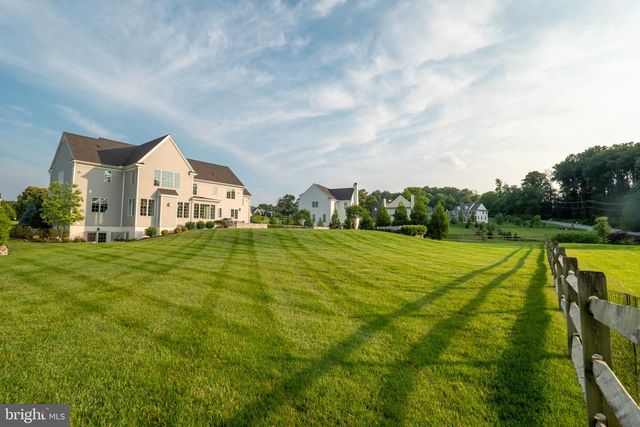 25 NEW WHITEHORSE WAY, Malvern, PA 19355