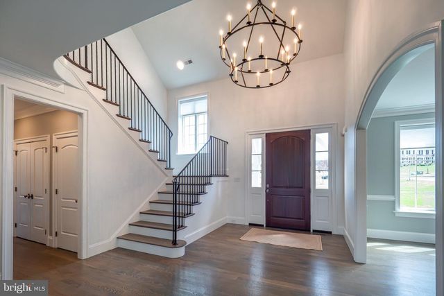 25 NEW WHITEHORSE WAY, Malvern, PA 19355