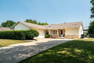 4470 S 85th STREET, Greenfield, WI 53228