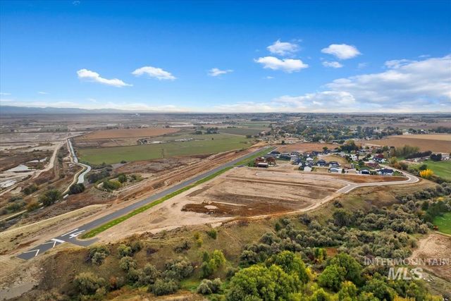 21313 Beechcraft Cir, Greenleaf, ID 83626