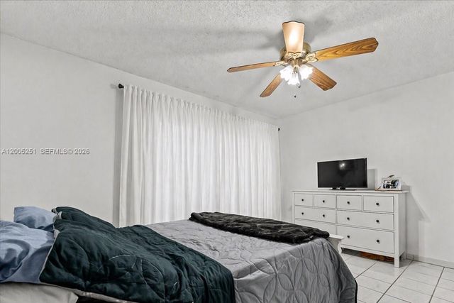 13226 NW 5th Ter, Miami, FL 33182