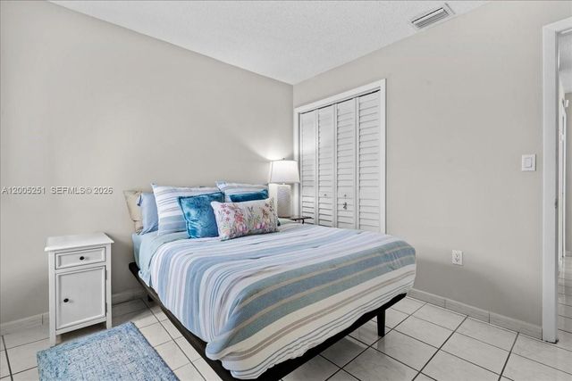 13226 NW 5th Ter, Miami, FL 33182