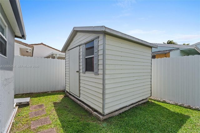 13226 NW 5th Ter, Miami, FL 33182