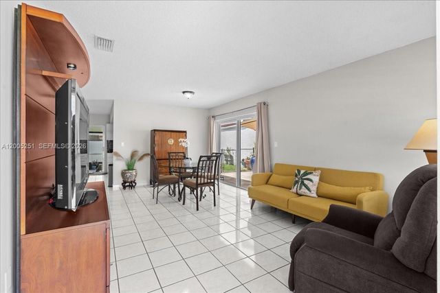 13226 NW 5th Ter, Miami, FL 33182