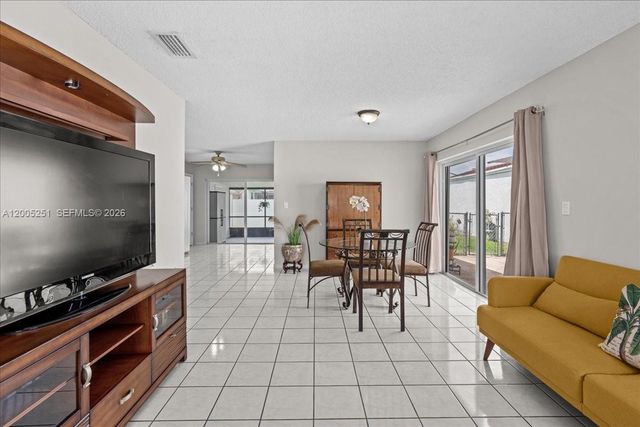 13226 NW 5th Ter, Miami, FL 33182