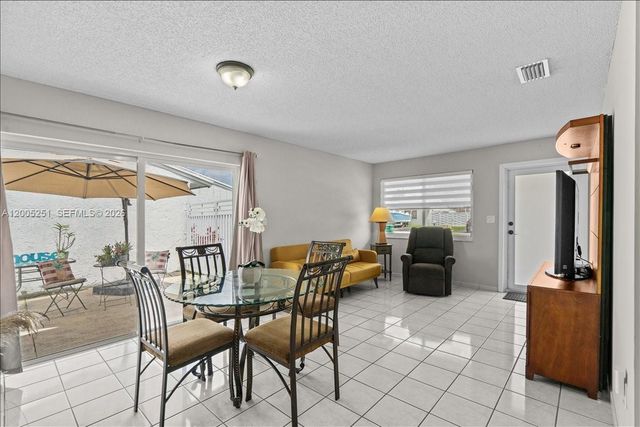 13226 NW 5th Ter, Miami, FL 33182