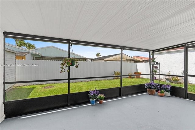 13226 NW 5th Ter, Miami, FL 33182