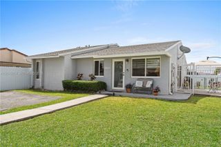 13226 NW 5th Ter, Miami, FL 33182