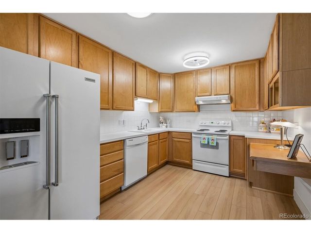 9340 E Center Ave 4A, Denver, CO 80247