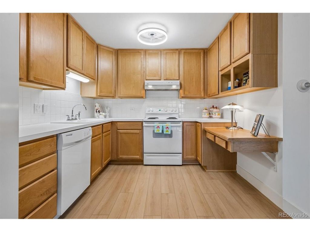 9340 E Center Ave 4A, Denver, CO 80247