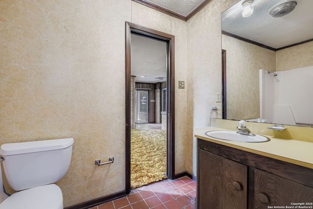 742 Winfield, Windcrest, TX 78239