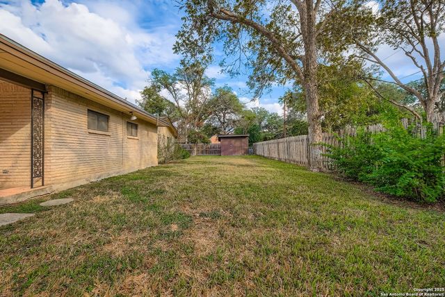 742 Winfield, Windcrest, TX 78239